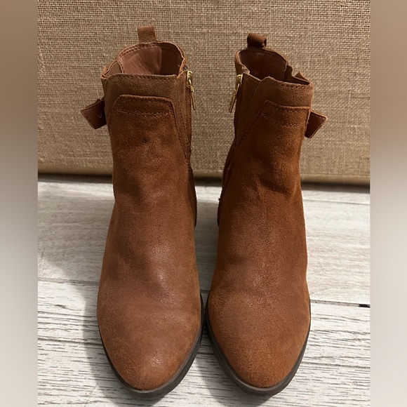 Lucca Lane Women's Meyna Terracotta Brown Suede Zip Gold Hardware Boots 8.5 EUC - Picture 5 of 9